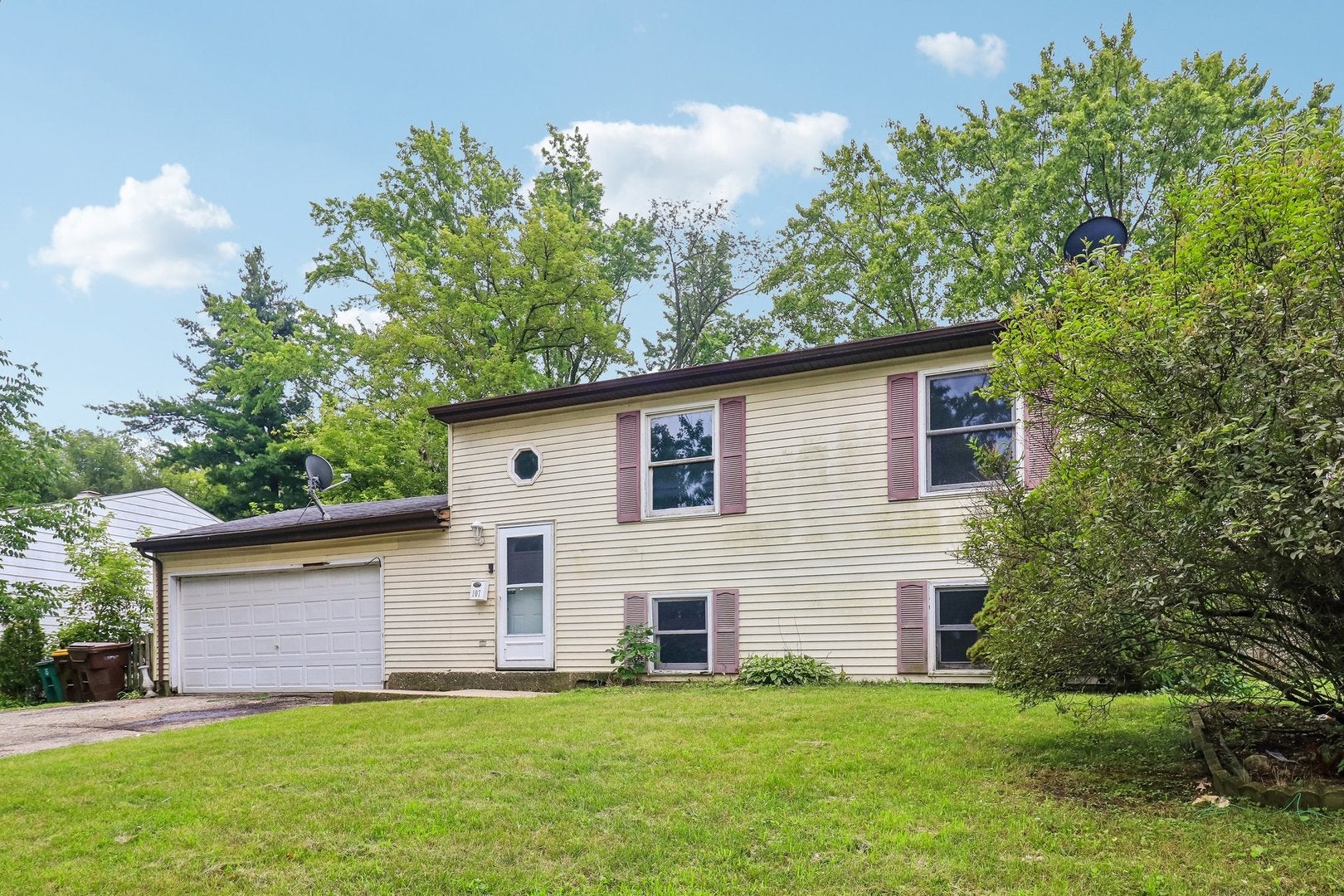 107 W Melody Lane