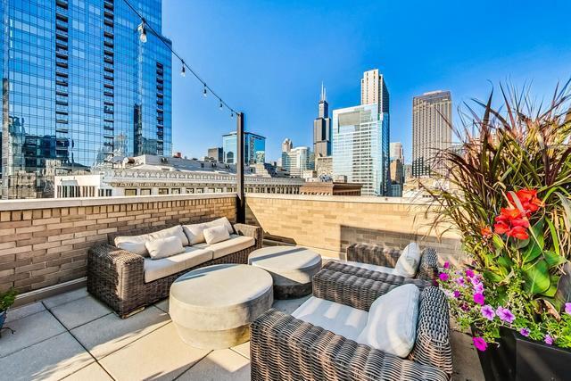 6 N Michigan Avenue 1103