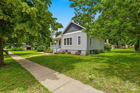 Tiny photo for 423 E Front Street, Gilman, IL 60938 (MLS # 12676869)