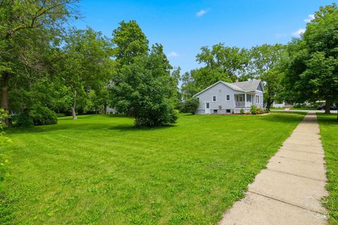 Tiny photo for 423 E Front Street, Gilman, IL 60938 (MLS # 12676869)