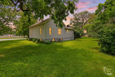 Tiny photo for 423 E Front Street, Gilman, IL 60938 (MLS # 12676869)