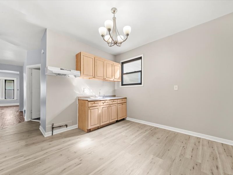 3219 W 64th Street