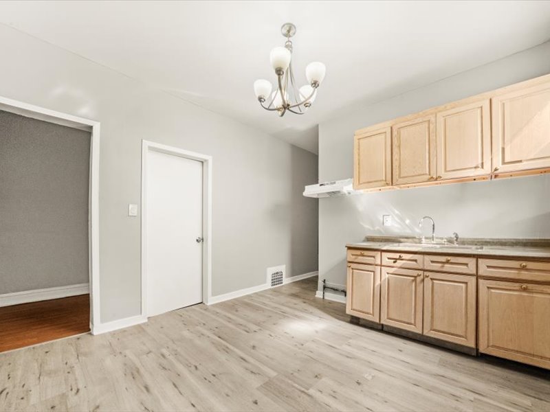 3219 W 64th Street