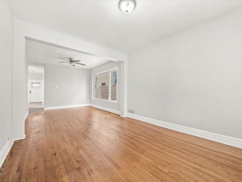 3219 W 64th Street