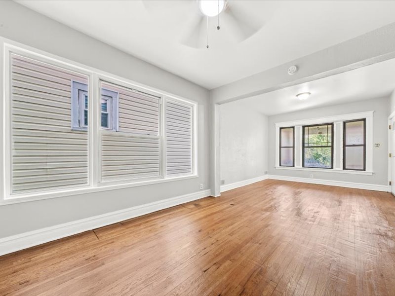 3219 W 64th Street
