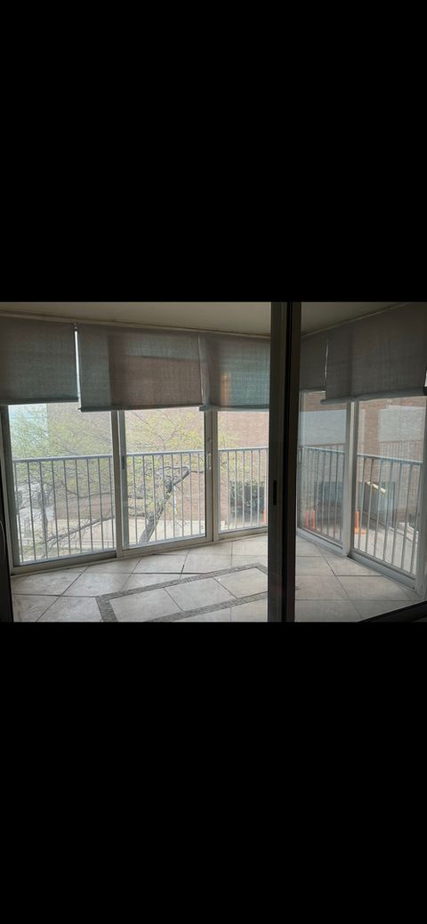 Tiny photo for 6101 N Sheridan Road #4A, Chicago, IL 60660 (MLS # 12642772)