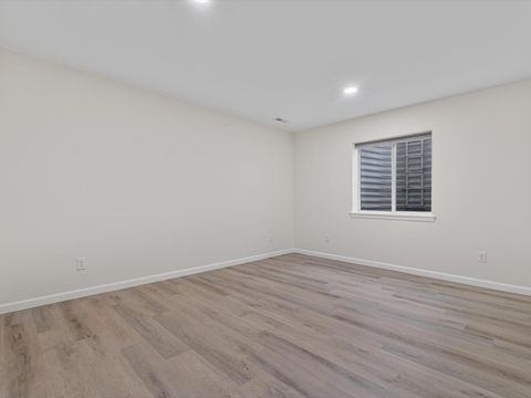 Tiny photo for 4732 Pheasant Creek Avenue, Davenport, IA 52807 (MLS # 12595849)