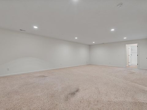 Tiny photo for 4732 Pheasant Creek Avenue, Davenport, IA 52807 (MLS # 12595849)