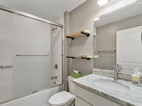 Tiny photo for 4732 Pheasant Creek Avenue, Davenport, IA 52807 (MLS # 12595849)