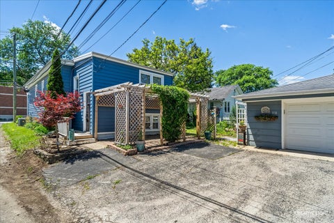 Tiny photo for 108 E Burlington Avenue, Westmont, IL 60559 (MLS # 12674382)