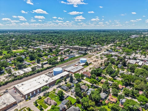 Tiny photo for 108 E Burlington Avenue, Westmont, IL 60559 (MLS # 12674382)
