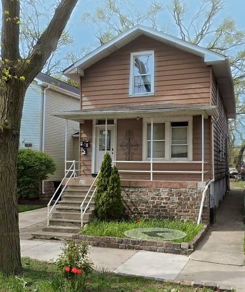 2526 W Winona Street Chicago IL 60625