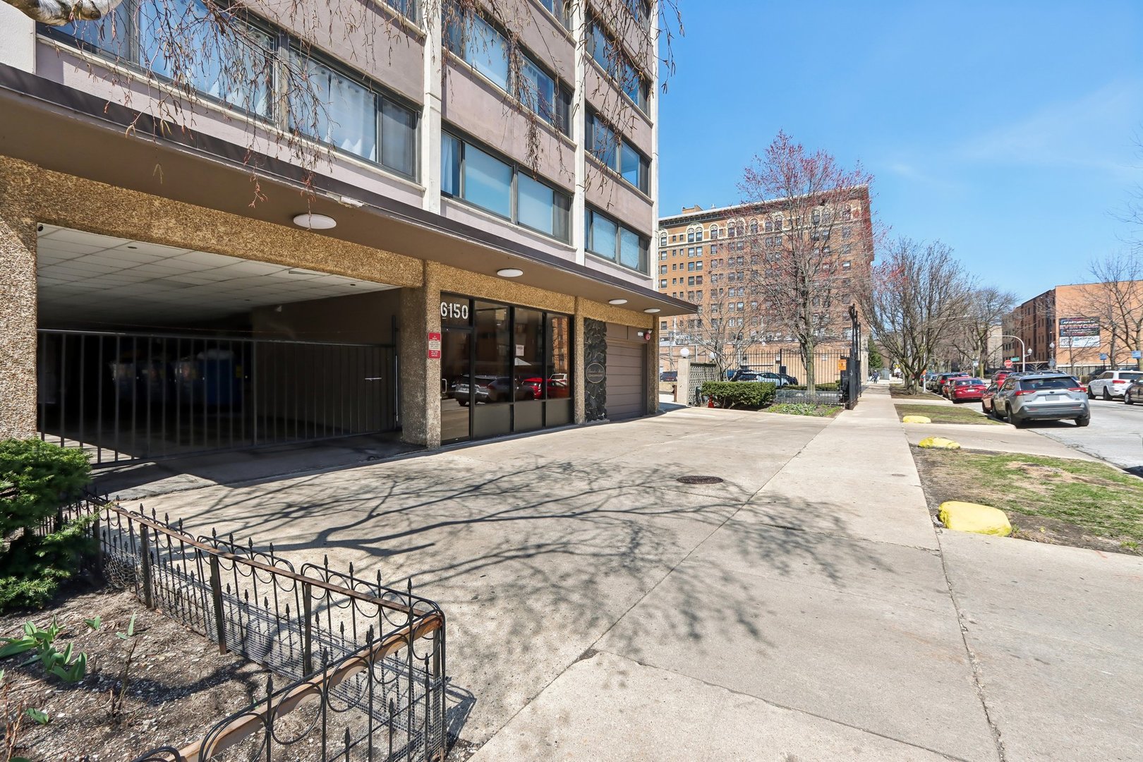 6150 N Kenmore Avenue 5D