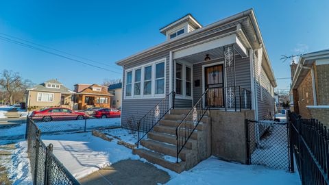 Tiny photo for 9801 S Exchange Avenue, Chicago, IL 60617 (MLS # 12561866)