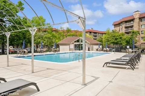 Tiny photo for 1280 Rudolph Road #4A, Northbrook, IL 60062 (MLS # 12618217)