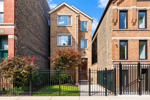 Photo of 1436 N Bosworth Avenue #2, Chicago, IL 60642 (MLS # 12749812)