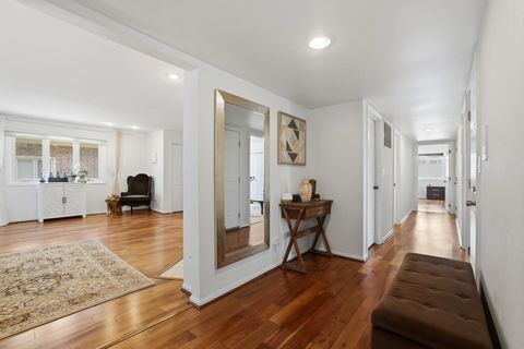 Tiny photo for 660 BALLANTRAE Drive #B, Northbrook, IL 60062 (MLS # 12646915)