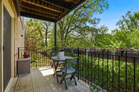 Tiny photo for 660 BALLANTRAE Drive #B, Northbrook, IL 60062 (MLS # 12646915)
