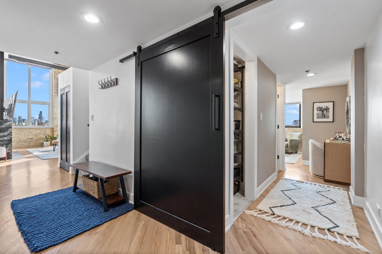 2614 N Clybourn Avenue 401