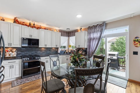 Tiny photo for 271 Fairhaven Drive, St. Charles, IL 60175 (MLS # 12756114)