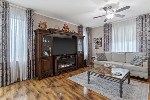 Tiny photo for 271 Fairhaven Drive, St. Charles, IL 60175 (MLS # 12756114)