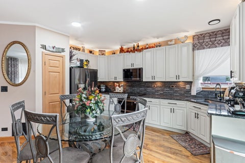 Tiny photo for 271 Fairhaven Drive, St. Charles, IL 60175 (MLS # 12756114)