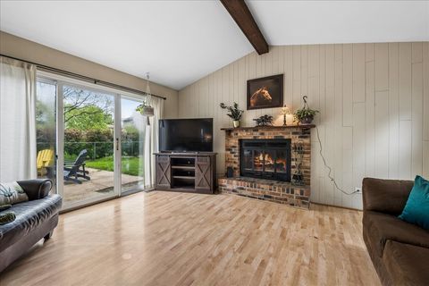 Tiny photo for 39 Boxwood Lane, Cary, IL 60013 (MLS # 12627877)