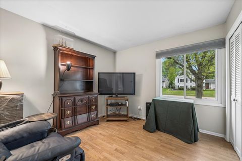 Tiny photo for 39 Boxwood Lane, Cary, IL 60013 (MLS # 12627877)