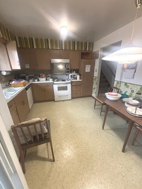 Tiny photo for 16611 Evans Avenue, South Holland, IL 60473 (MLS # 12791478)