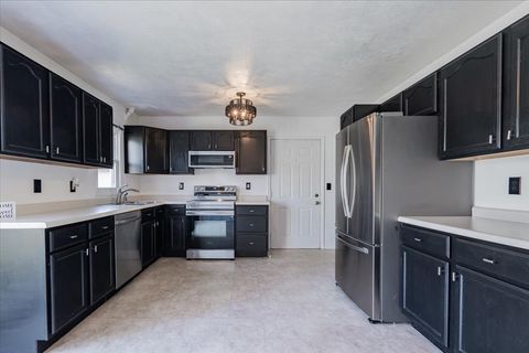 Tiny photo for 1826 E Lafayette Street, Bloomington, IL 61701 (MLS # 12591541)