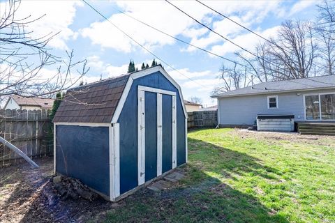 Tiny photo for 1826 E Lafayette Street, Bloomington, IL 61701 (MLS # 12591541)