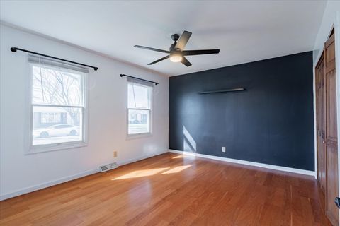 Tiny photo for 1826 E Lafayette Street, Bloomington, IL 61701 (MLS # 12591541)