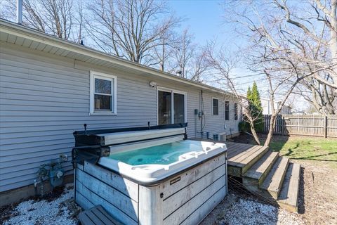 Tiny photo for 1826 E Lafayette Street, Bloomington, IL 61701 (MLS # 12591541)