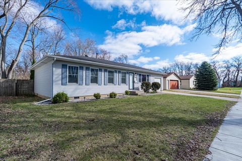 Tiny photo for 1826 E Lafayette Street, Bloomington, IL 61701 (MLS # 12591541)