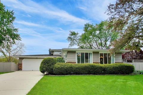 Photo of 1976 Robert Street, Aurora, IL 60506 (MLS # 12647101)