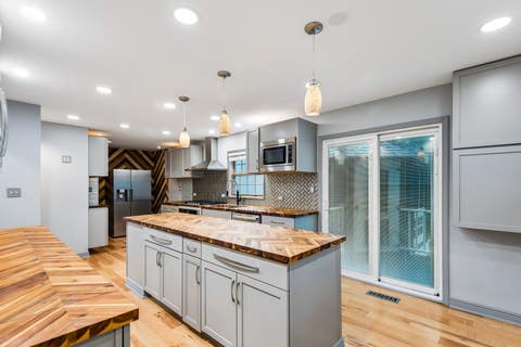 Tiny photo for 15 Winding Branch Road, Hawthorn Woods, IL 60047 (MLS # 12710962)