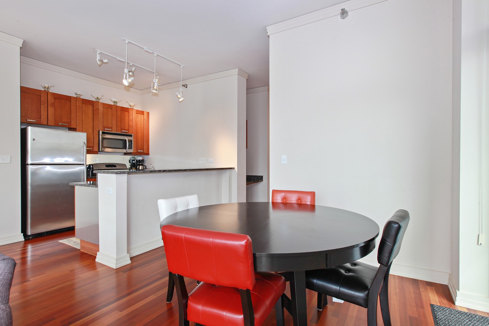 170 W POLK Street 804