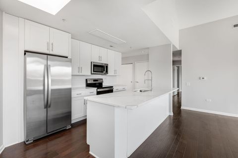 Tiny photo for 1800 Dewes Street #310, Glenview, IL 60025 (MLS # 12578417)