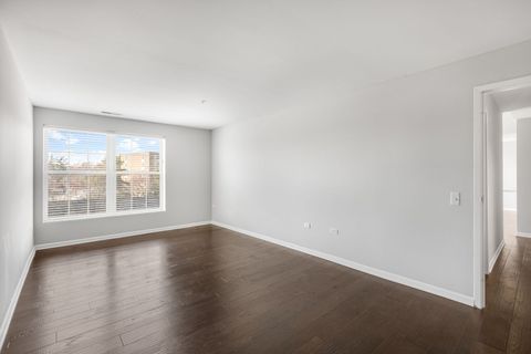 Tiny photo for 1800 Dewes Street #310, Glenview, IL 60025 (MLS # 12578417)