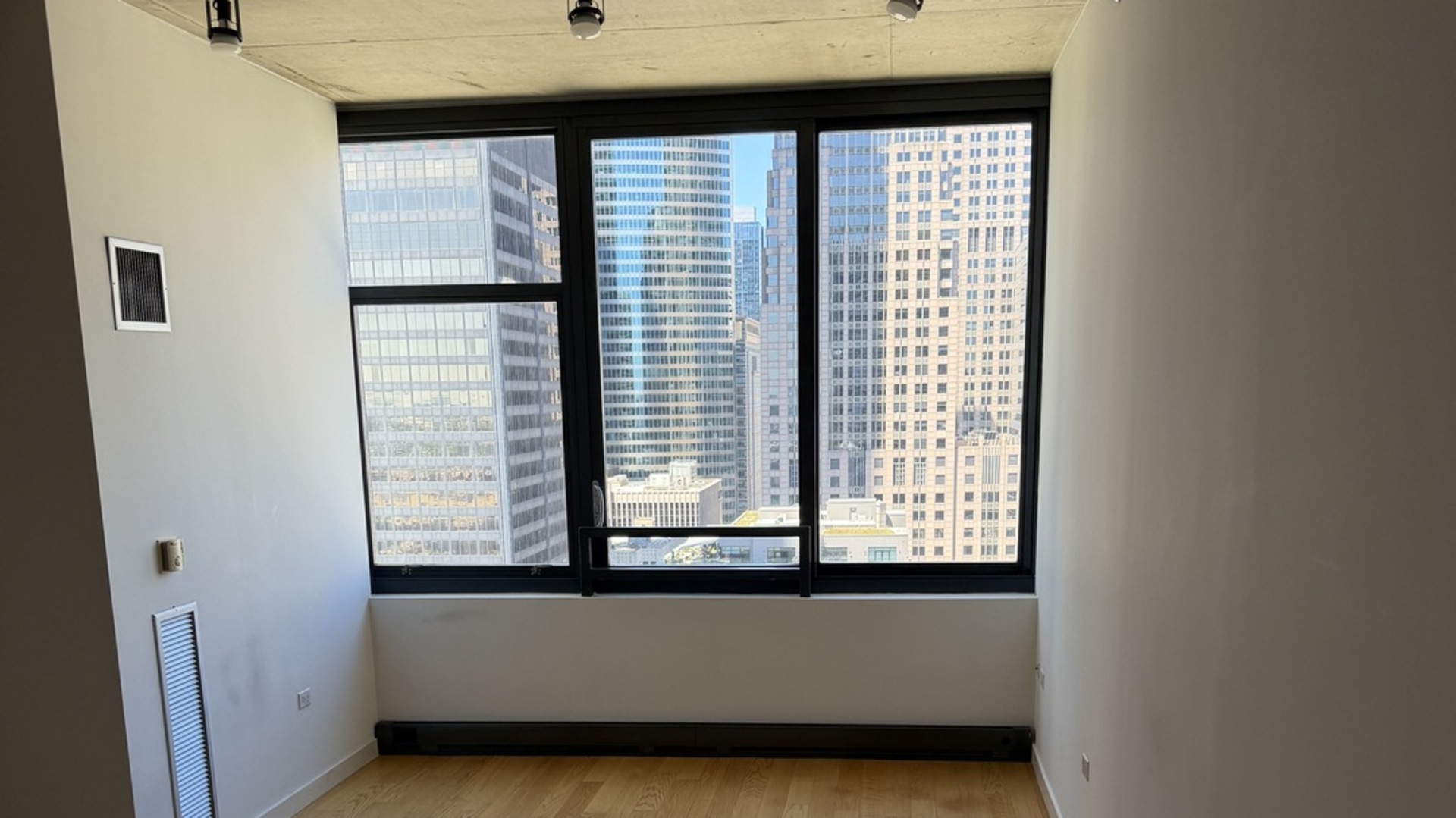 235 W Van Buren Street 2918