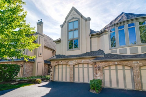 Photo of 1576 S Kembley Avenue, Palatine, IL 60067 (MLS # 12672978)
