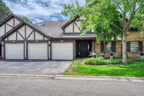 Tiny photo for 504 Elizabeth Drive #18-B-L, Wood Dale, IL 60191 (MLS # 12690527)