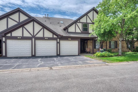 Photo of 504 Elizabeth Drive #18-B-L, Wood Dale, IL 60191 (MLS # 12690527)