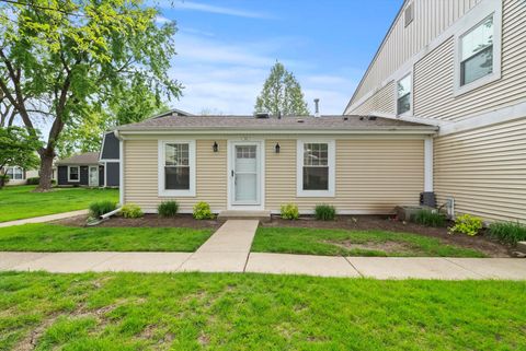 366 MEADOW Court 366 Vernon Hills IL 60061