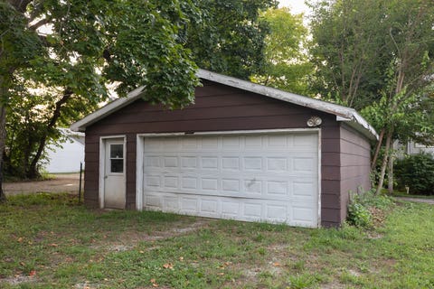 Tiny photo for 622 E Mulberry Street, Bloomington, IL 61701 (MLS # 12732503)