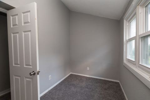 Tiny photo for 622 E Mulberry Street, Bloomington, IL 61701 (MLS # 12732503)