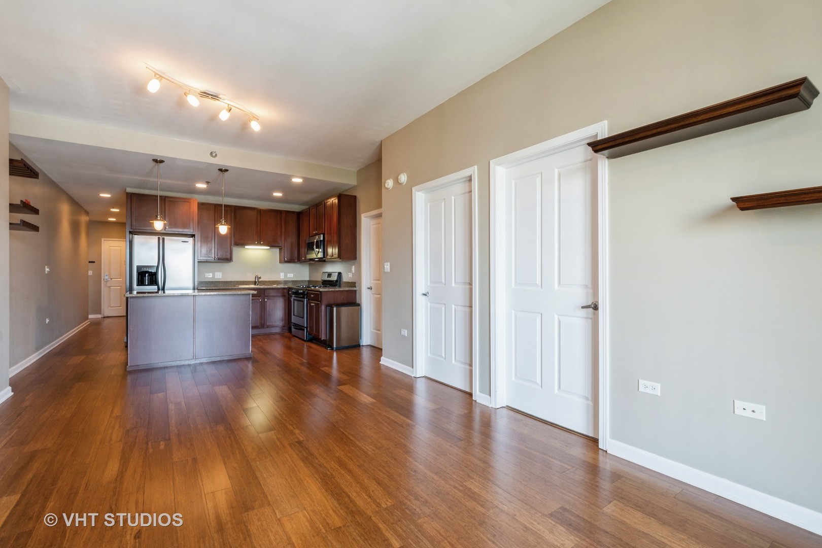 828 W GRACE Street 1304