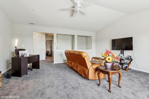 Tiny photo for 181 Willoughby Court #B, Yorkville, IL 60560 (MLS # 12505169)