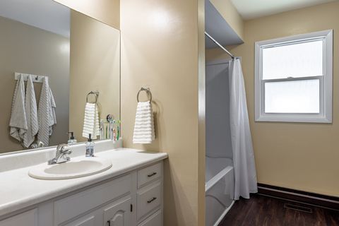 Tiny photo for 4015 Sunnyside Road, Woodstock, IL 60098 (MLS # 12489749)