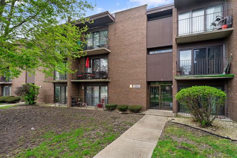 Photo of 12821 S Kenneth Avenue #B3, Alsip, IL 60803 (MLS # 12625173)